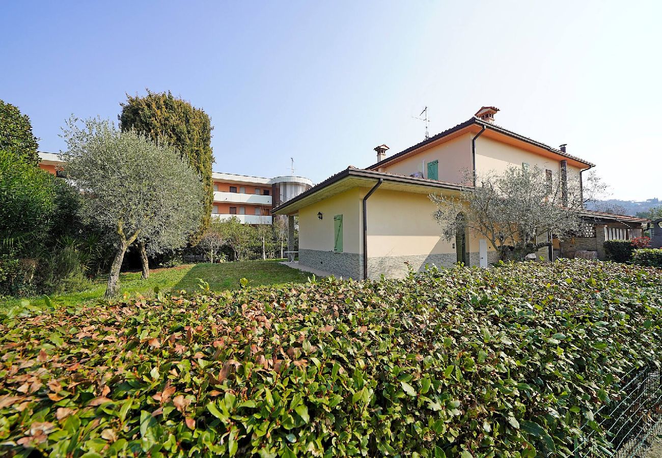 Villa a  - BS-E883-DMAR13AT