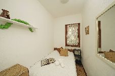 Ferienwohnung in Toscolano-Maderno - casa della Bougan-ville BS-L312-UGOF40A