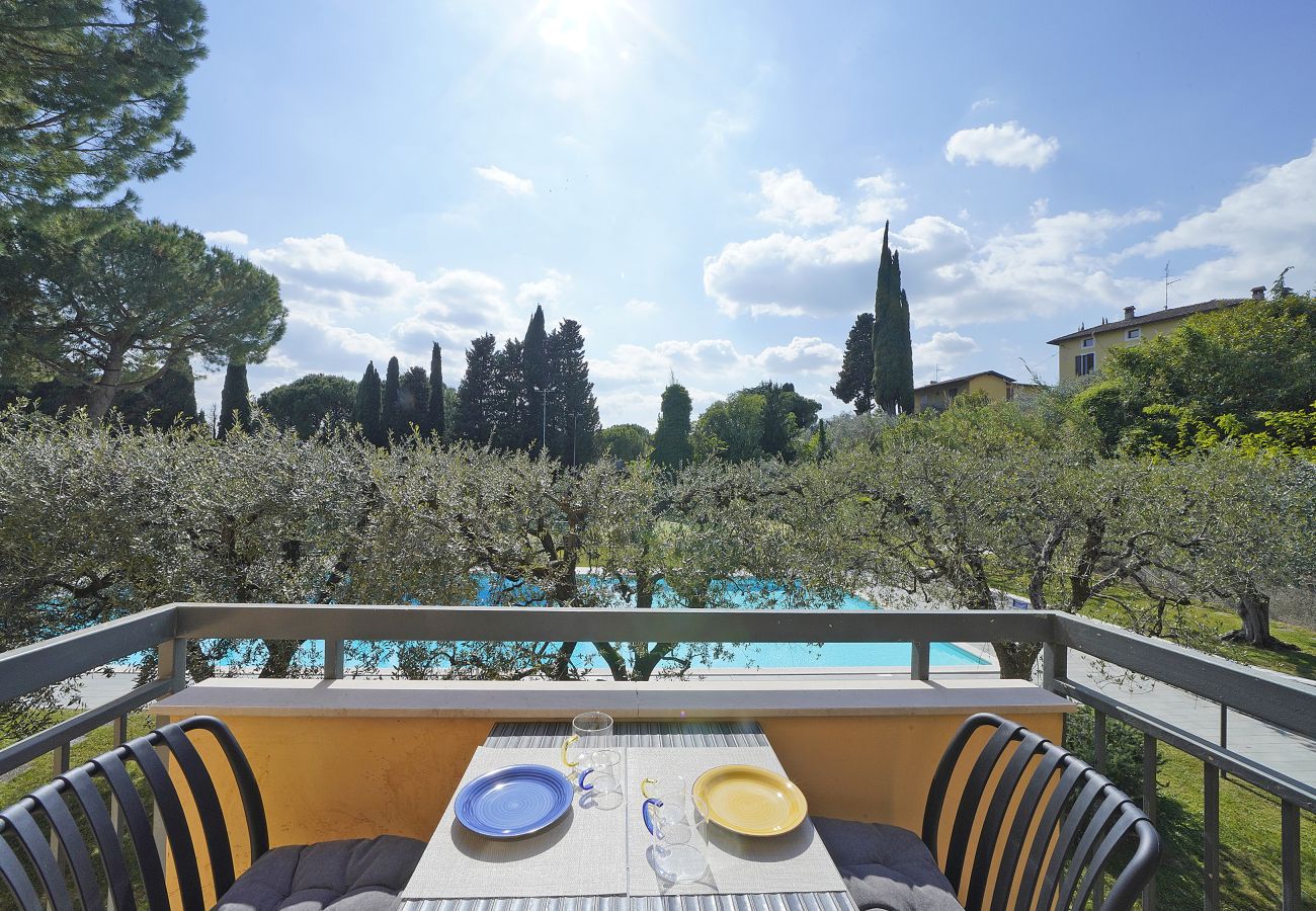 Ferienwohnung in Moniga del Garda - Olive Garden Garda - pool & view
