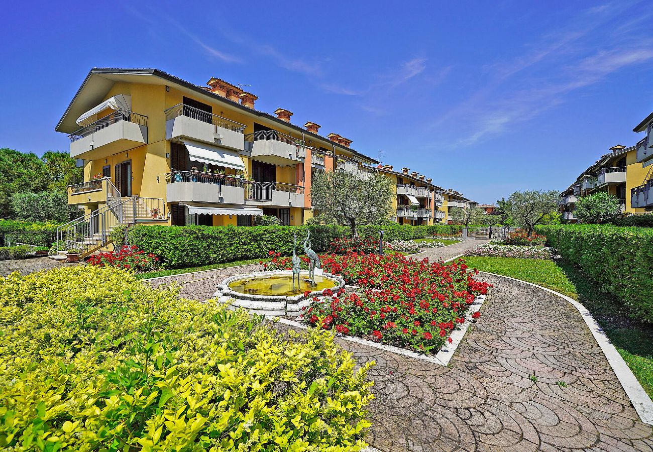 Apartment in Sirmione - Villaggio dei fiori - Fiordaliso BS-I633-CARA3AT 