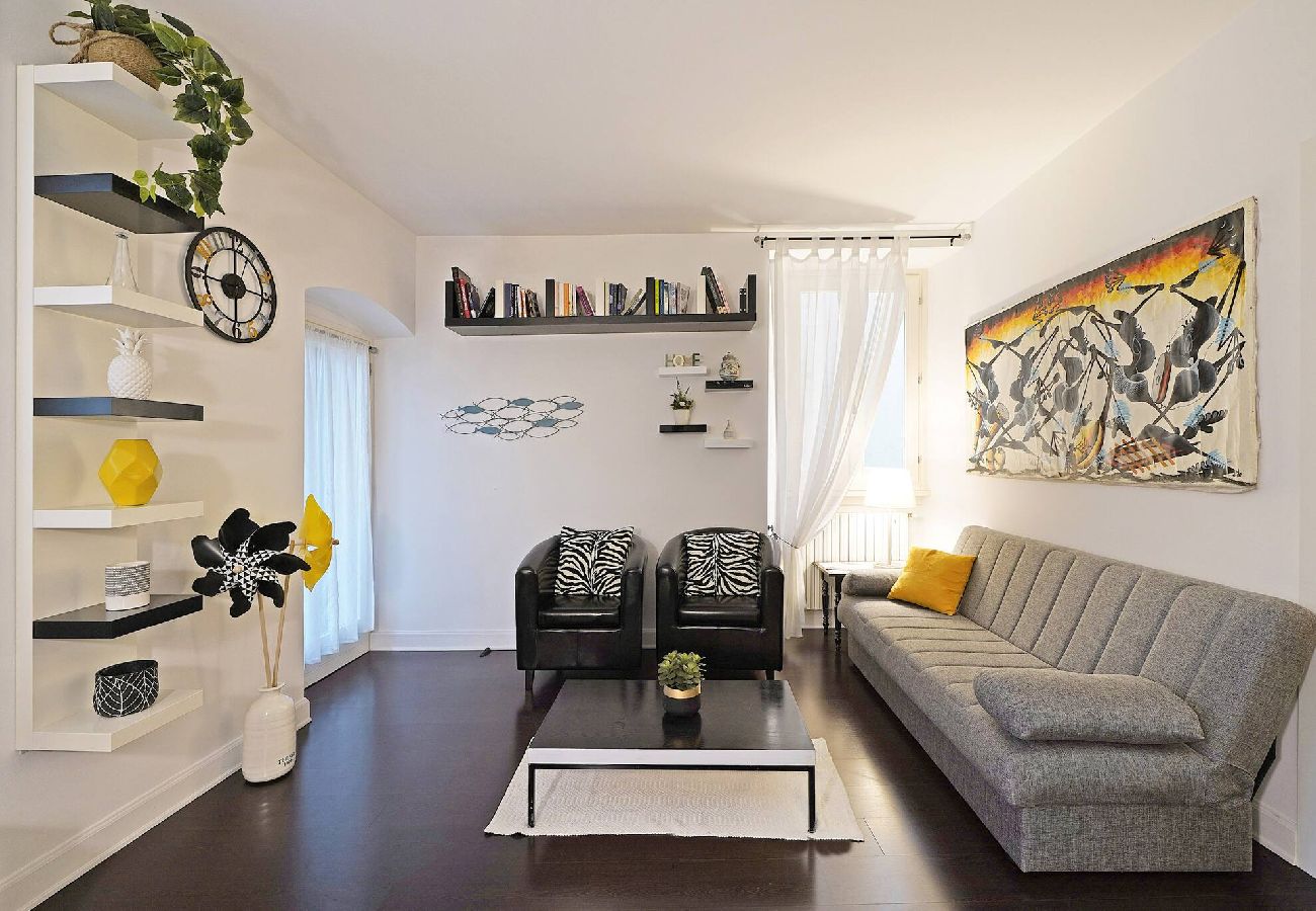 Apartment in Salò - Downtown Apartment BS-H717-MEZZ17A1