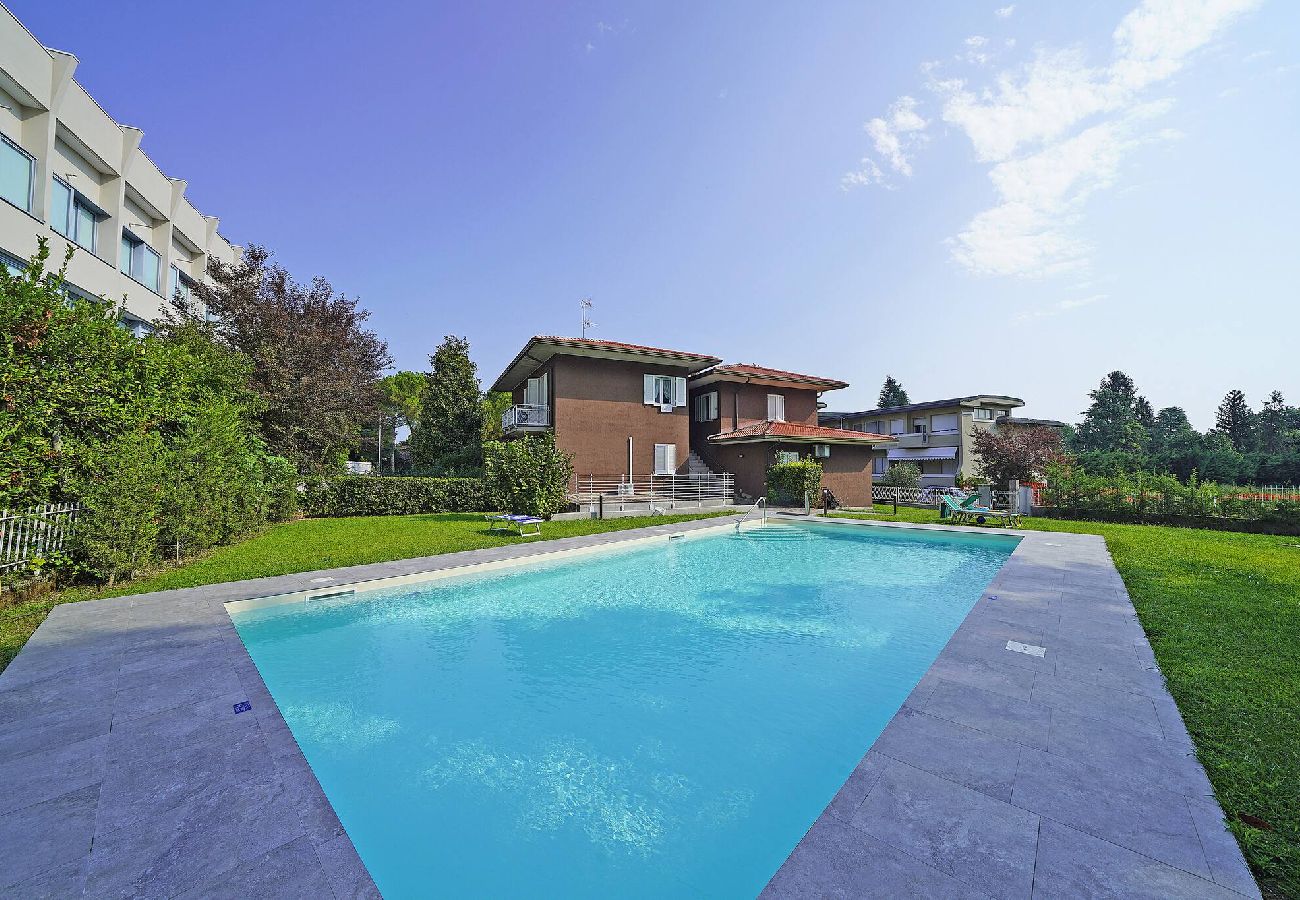 Apartment in Sirmione - Apt Le Ballerine BS-I633-GIUS42A