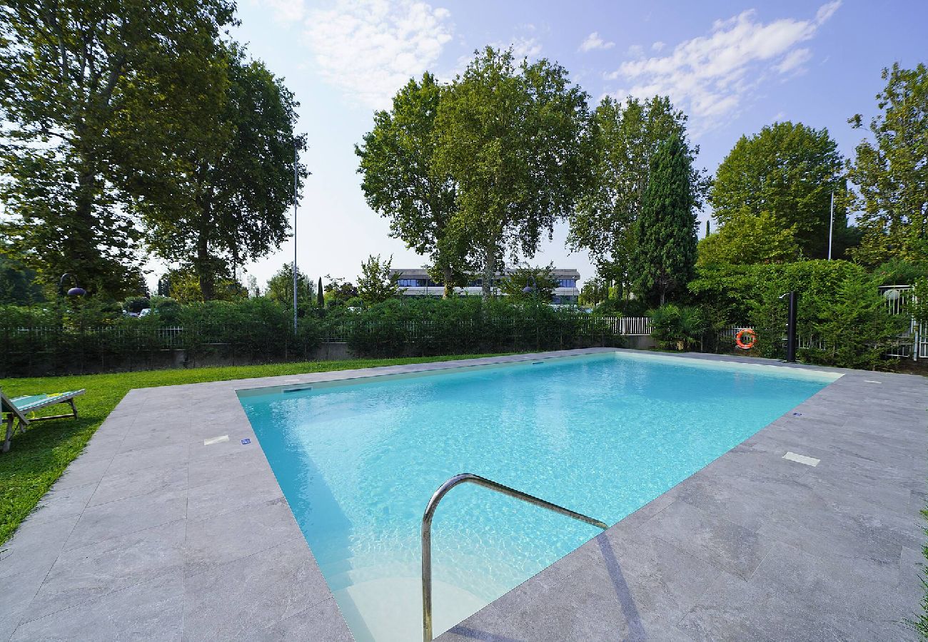 Apartment in Sirmione - Apt Le Ballerine BS-I633-GIUS42A