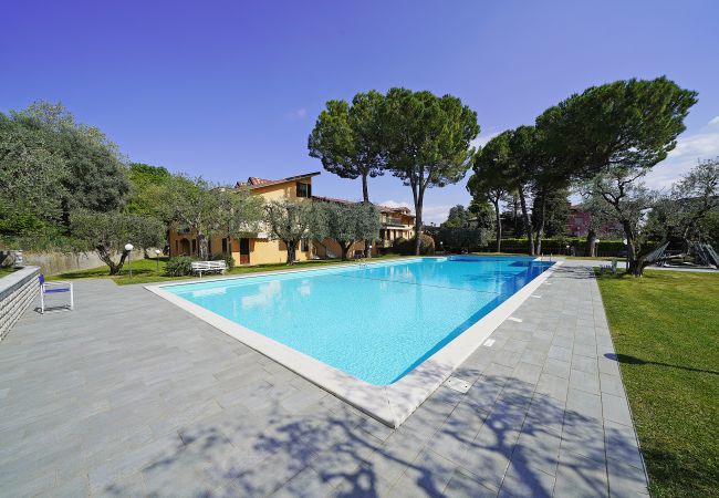 Apartment in Moniga del Garda - Olive Garden Garda - pool & view
