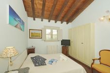 Apartment in San Felice del Benaco - Cisano Holiday Apartment